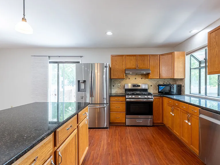 183 Durham Ave — Photo 1