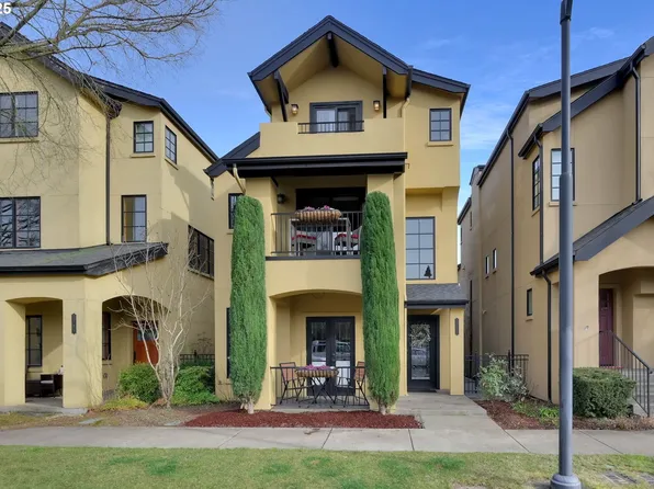 2775 Lord Byron Pl, Eugene, OR 97408