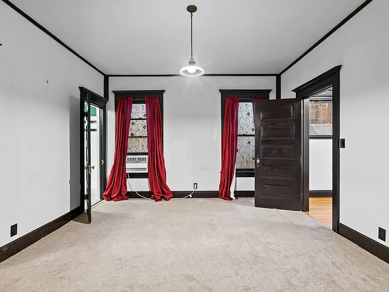 1128 W 9th Ave — Photo 12