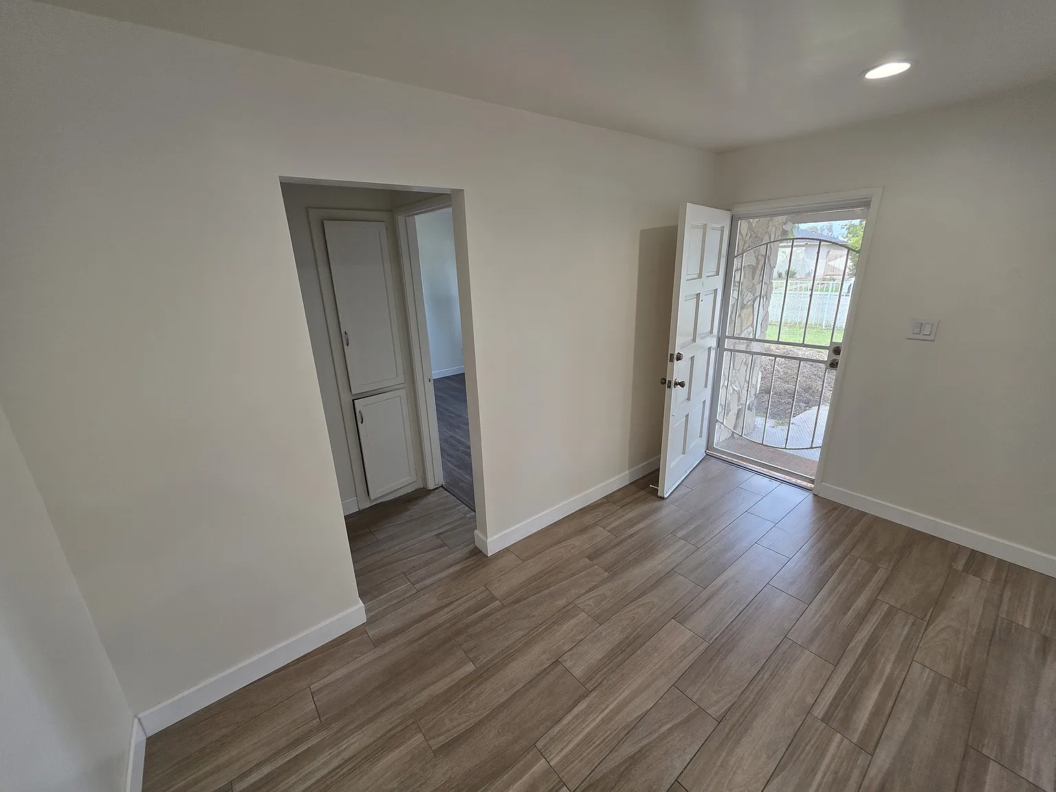 4 bed, 1448 sqft, $4,000 — Photo 4