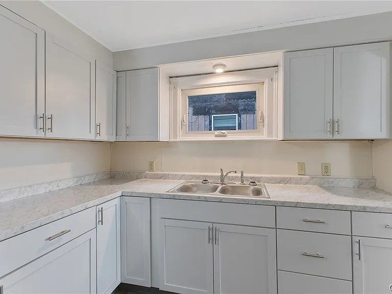 188 W Bridge St — Photo 7