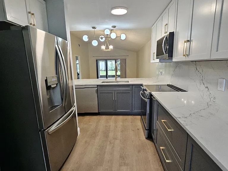 3752 Arelia Dr S — Photo 15