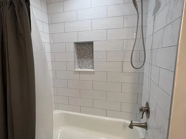 2736 W Chestnut St #2 — Photo 9