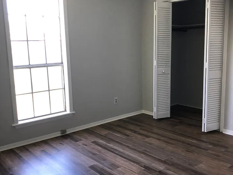 1147 Cornwell St — Photo 6