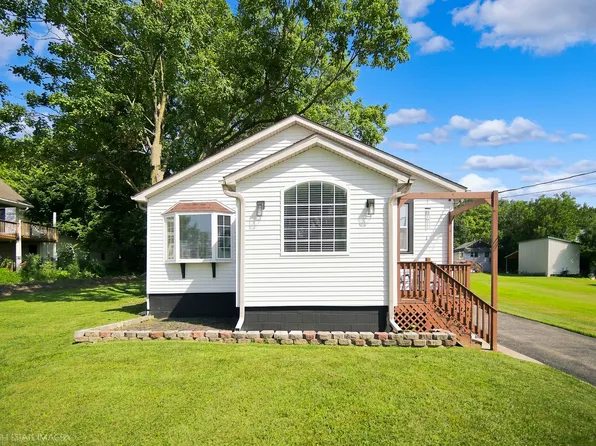 19W640 Bluff Rd, Lemont, IL 60439