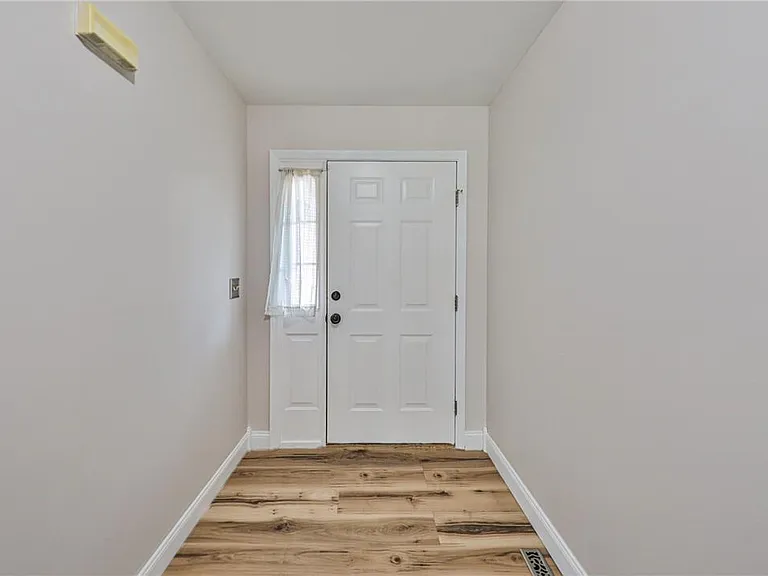 2507 Chestnut Ln — Photo 5