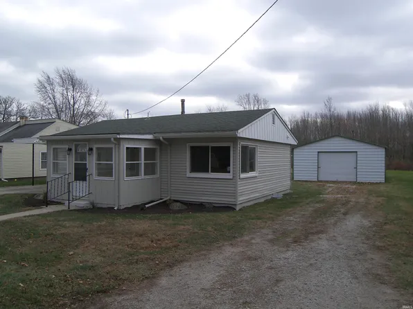 308 E Church St, Pierceton, IN 46562