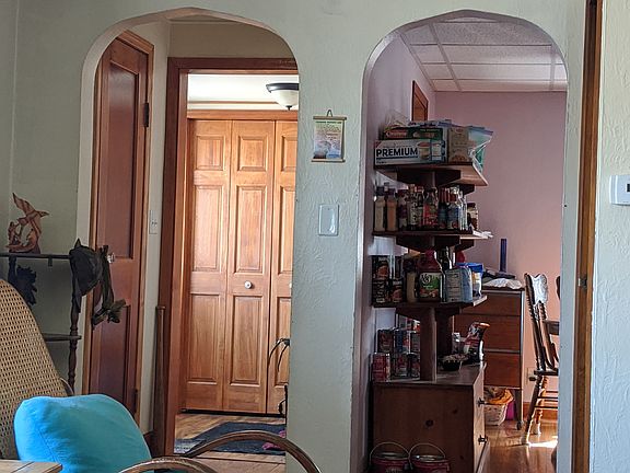 To entryway and dining room