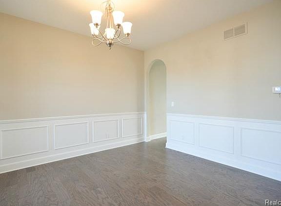 5th image of 51773 Pierce Dr