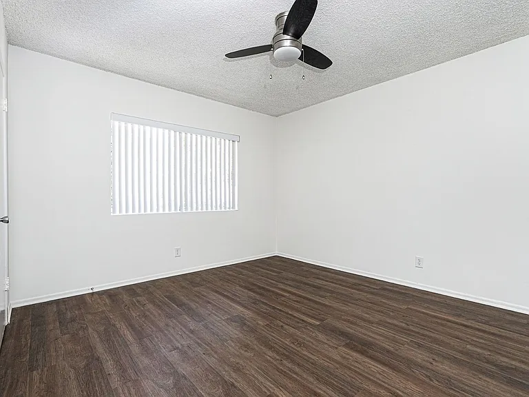 1132 Rosedale Ave — Photo 19