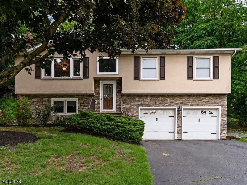 1st image of 109 Valley View Trl