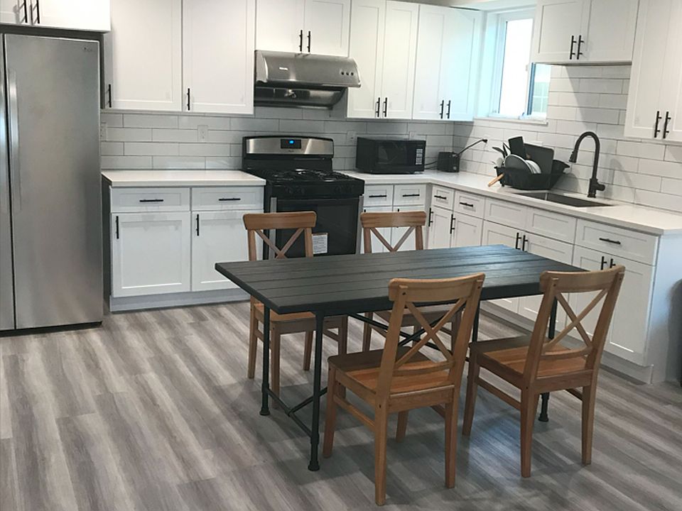 1st image of 1426 W 35th St #1