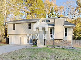 2914 N Deshong Rd, Stone Mountain, GA 30087