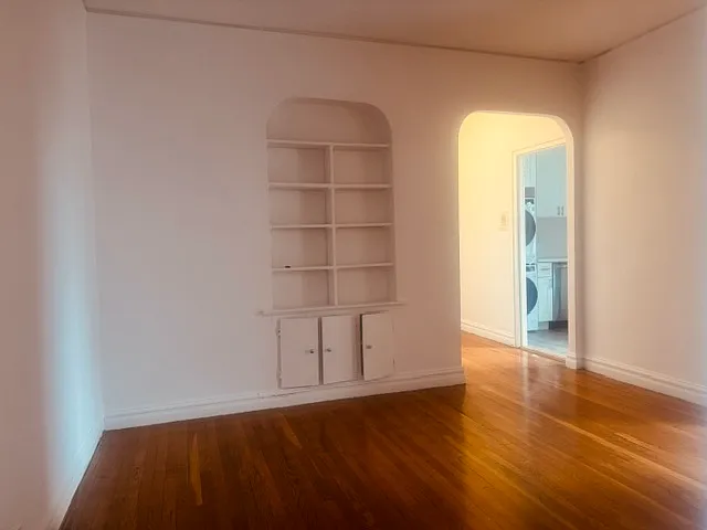 3240 Henry Hudson Pkwy E #6M