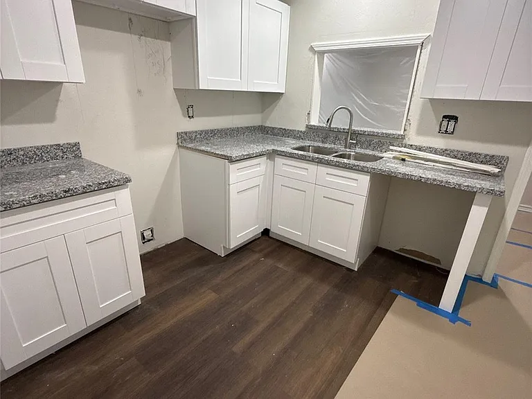 431 N Tinsley St — Photo 1