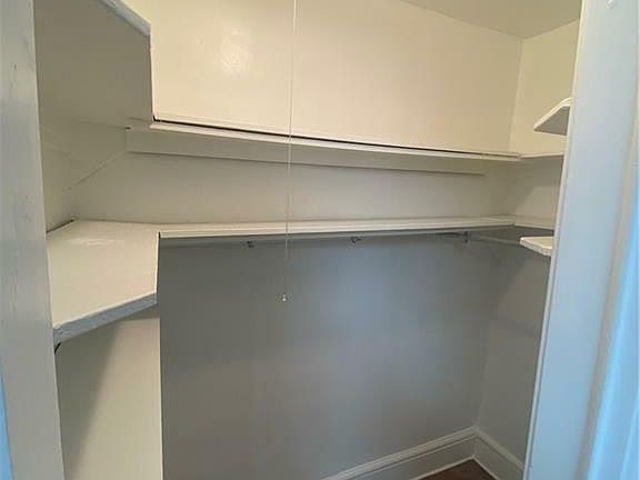 4th image of 14 Minerva Pl APT 6