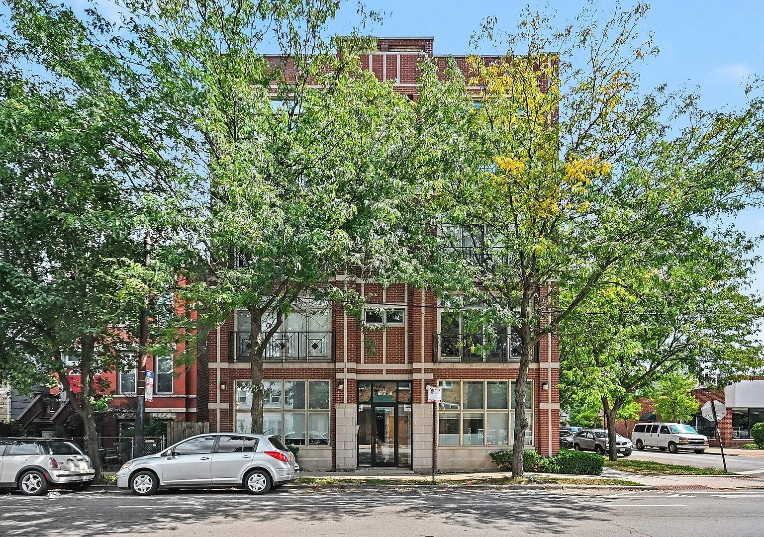 2 bed, 2.0 bath, $2,850 — Photo 1