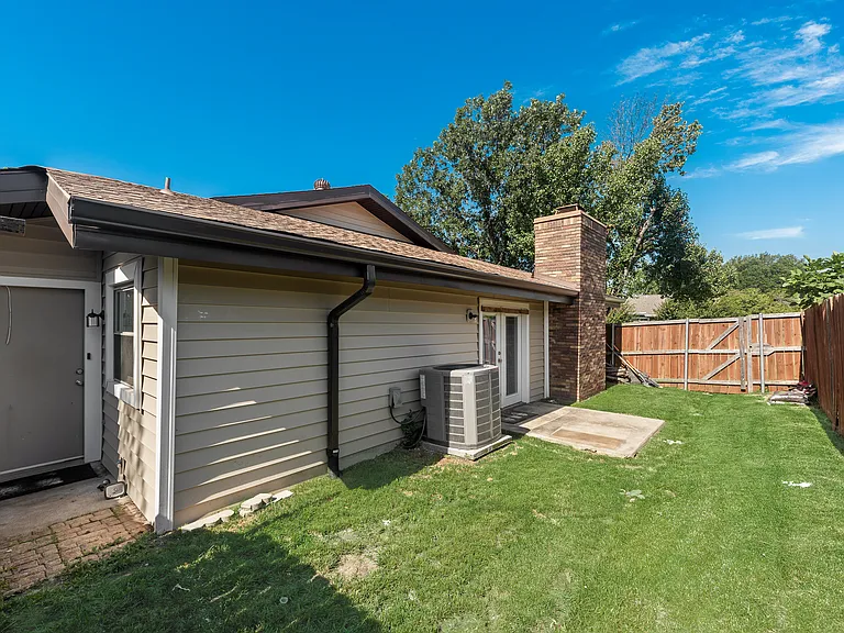 617 Harvest Hill St — Photo 11