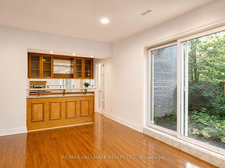 51 Risebrough Ave — Photo 26