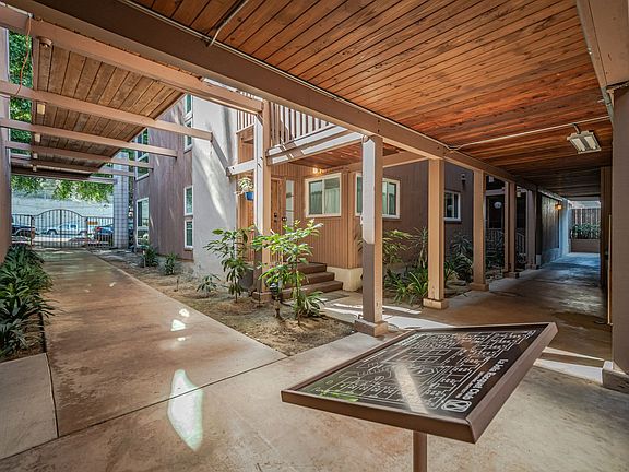 2nd image of 2600 Torrey Pines Rd APT A12