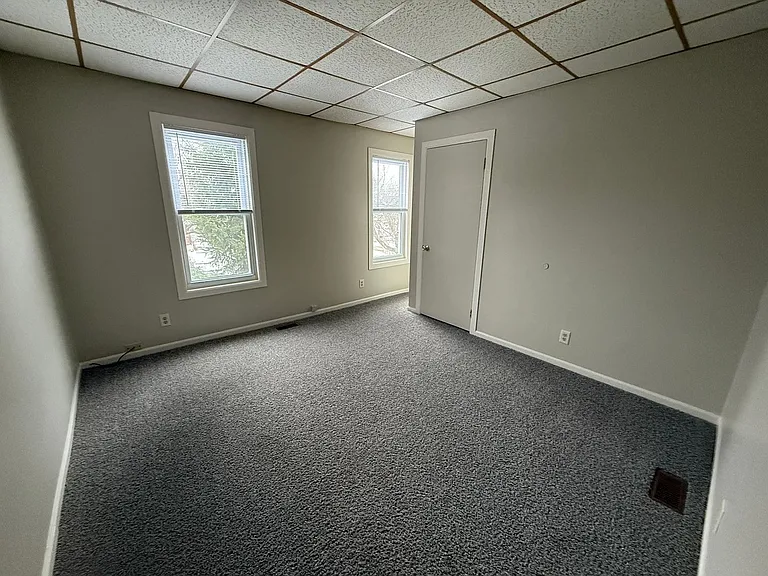 508 N State St — Photo 9