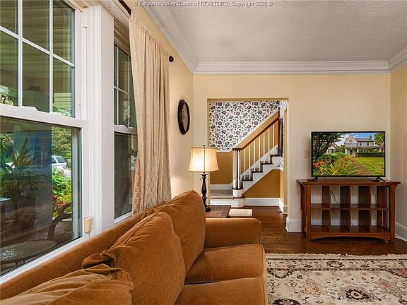 4th image of 431 Highland Ave