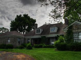 3240 Bowie Dr, Lexington, KY 40517