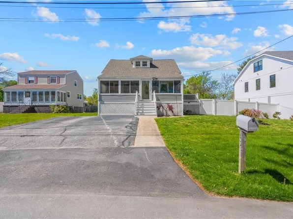 43 Samuel Gorton Ave, Warwick, RI 02889