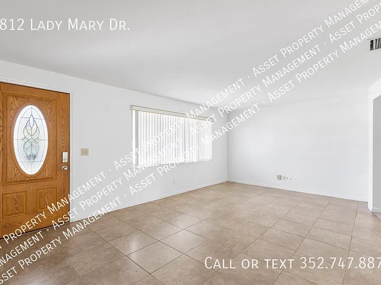 1812 Lady Mary Dr — Photo 3