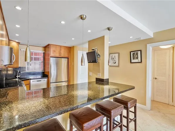 660 Tennis Club Dr, Fort Lauderdale, FL
