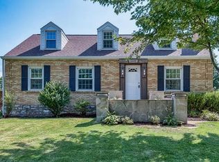 6606 Heege Rd, Saint Louis, MO 63123