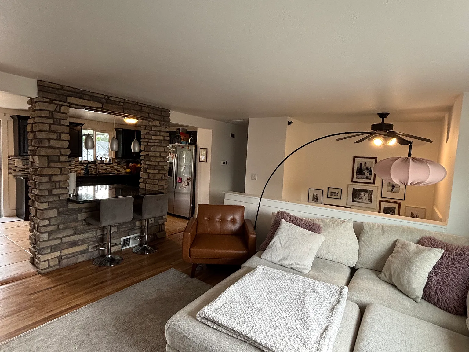 4 bed, 1860 sqft, $2,500 — Photo 3