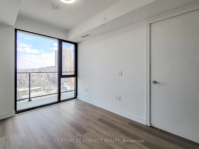 1 Jarvis St #1121 — Photo 32