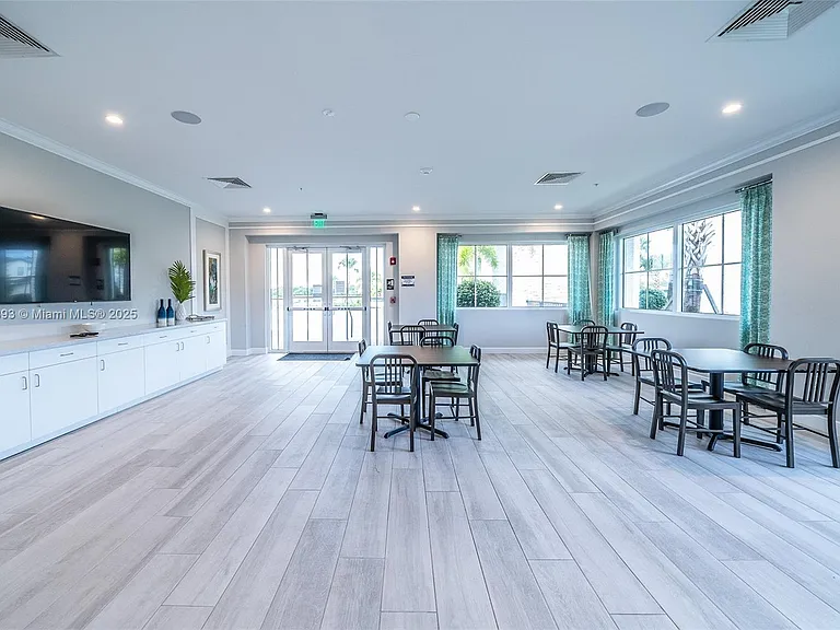 4230 Rosa Dr — Photo 14