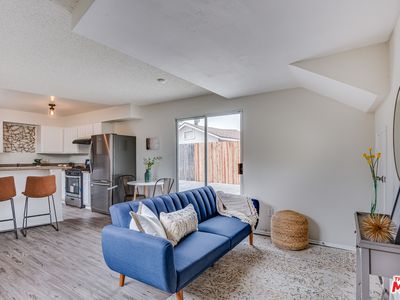 2951 S La Brea Ave, Los Angeles, CA, 90016