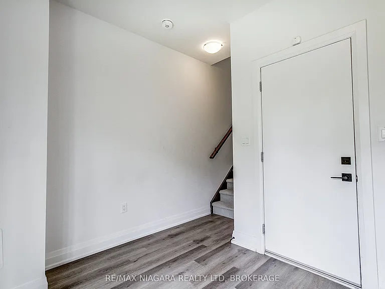461 Blackburn Dr — Photo 42