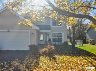 657 Red Barn Trl, Bolingbrook, IL 60490