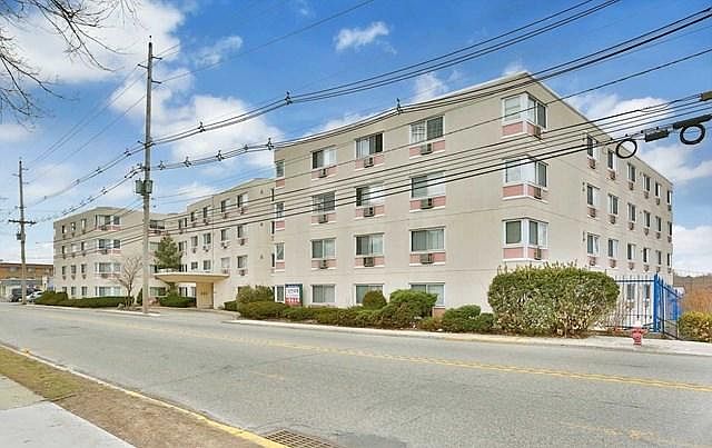 2nd image of 333 Grand Ave APT 4T