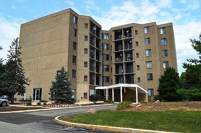 1st image of 1750 N Marywood Ave APT 106
