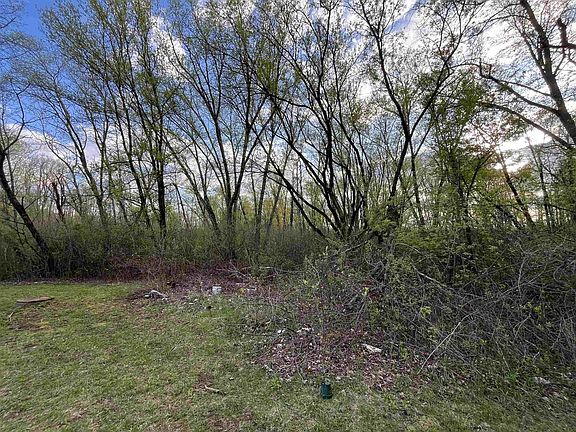 3rd image of 947 Meyer Road