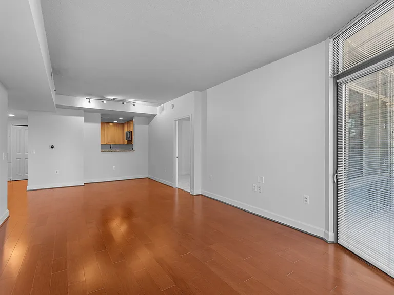3650 S Glebe Rd #742 — Photo 8