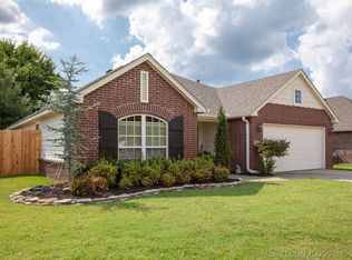 5224 Barr Dr, Sand Springs, OK 74063