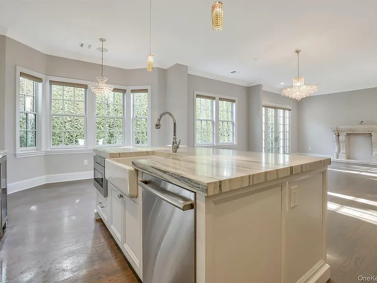 402 Grist Mill Cir — Photo 12
