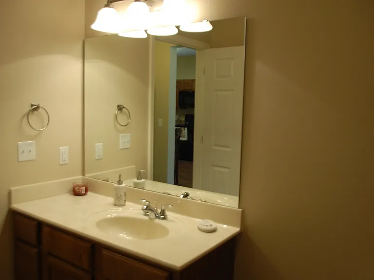 404 N Cattleman Dr — Photo 6