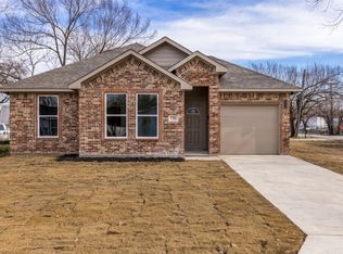 728 Haymarket Rd, Dallas, TX 75217