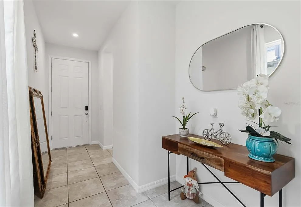 3 bed, 2.5 bath, 1790 sqft, $3,200 — Photo 4