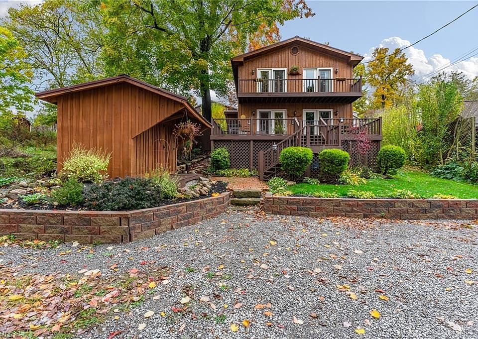 1st image of 32077 Orchard Knoll Dr