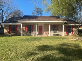 2019 Whispering Springs Dr, Spring, TX 77373