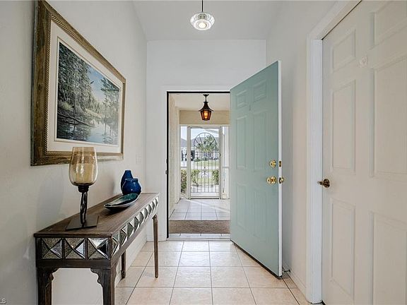 3rd image of 12450 SW Kingsway CIR #204