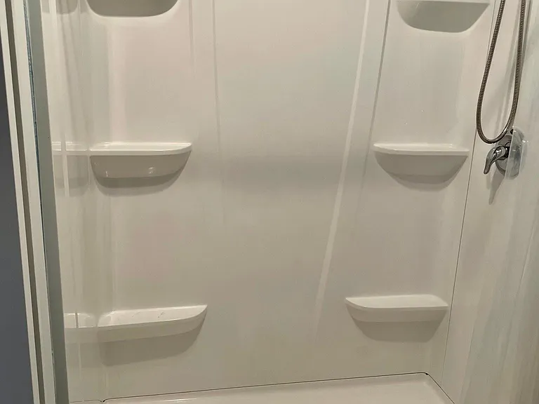 Master shower/toilet